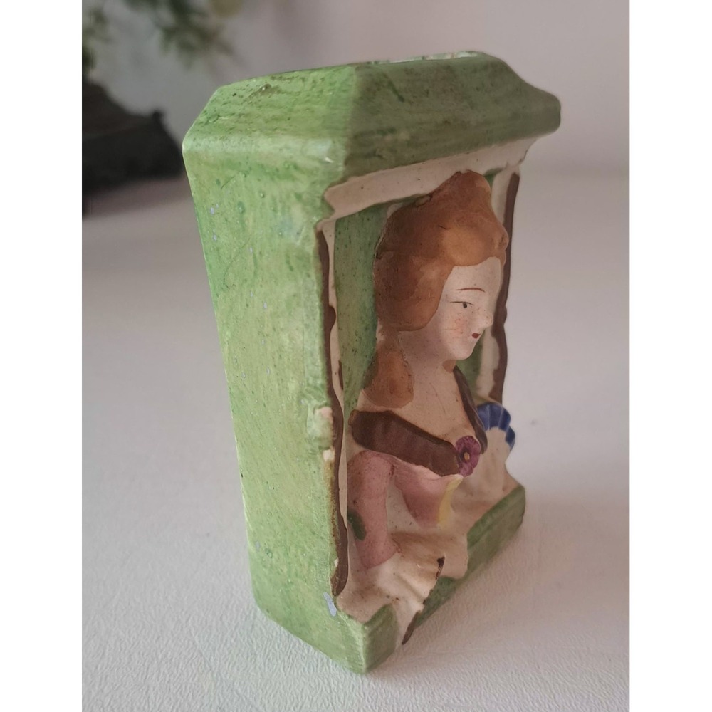 Vintage Bisque Wall Pocket Victorian Woman in Window Occupied Japan - Picture 9 of 10